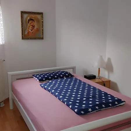 Apartmán Gemuetliche Einliegerwohnung Ohne Kueche In Hoesbach-rottenberg *